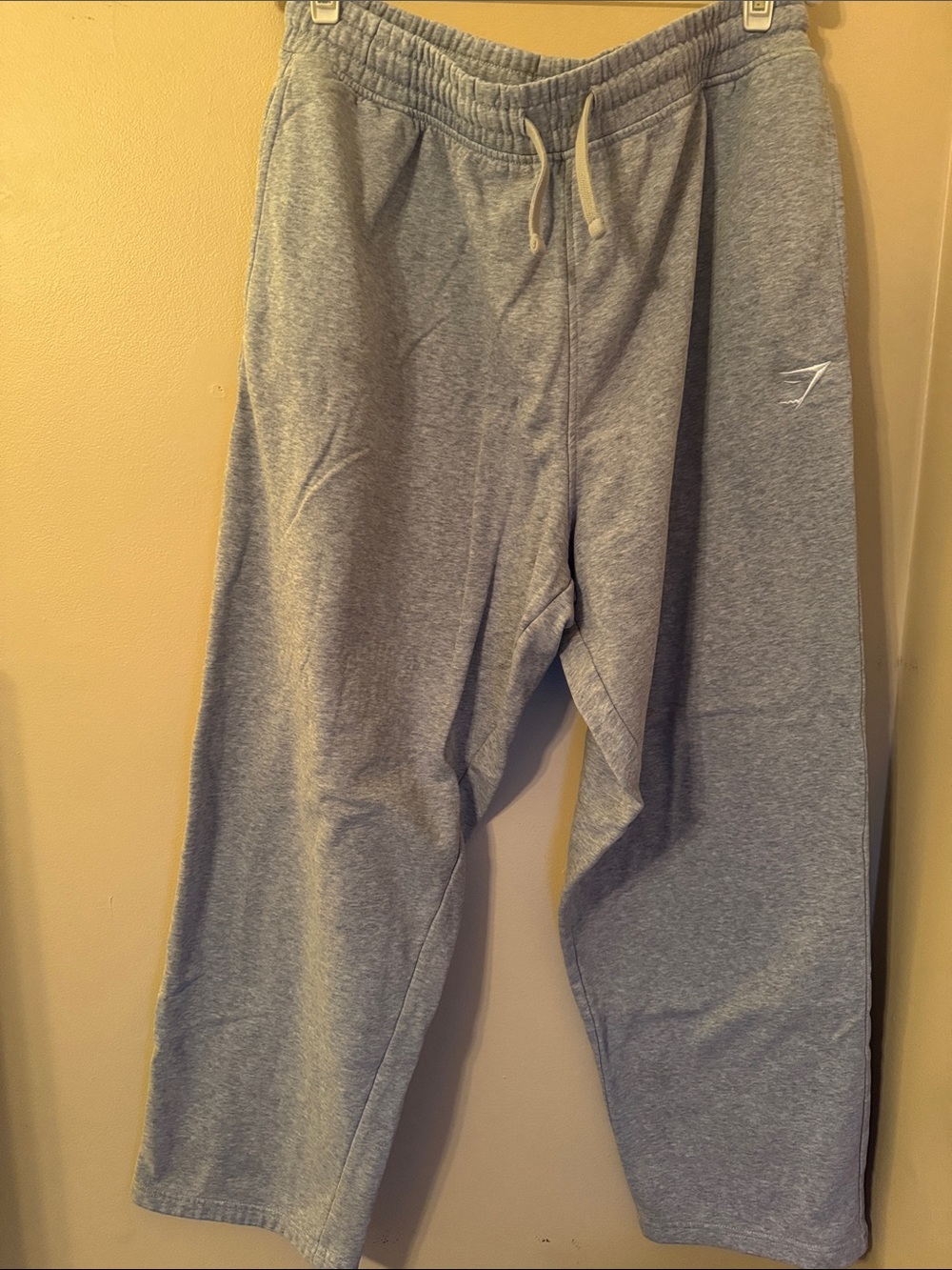 Gymshark Men’s Light Gray Fleece No Cuff Joggers